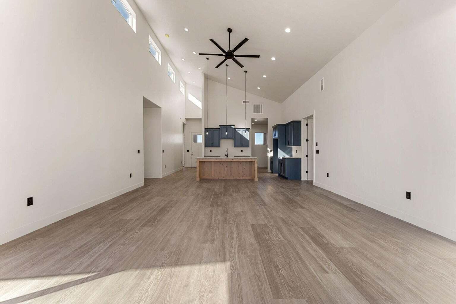 Kanab, Utah, 84741, United States, 5 Bedrooms Bedrooms, ,4 BathroomsBathrooms,Residential,For Sale,2005091