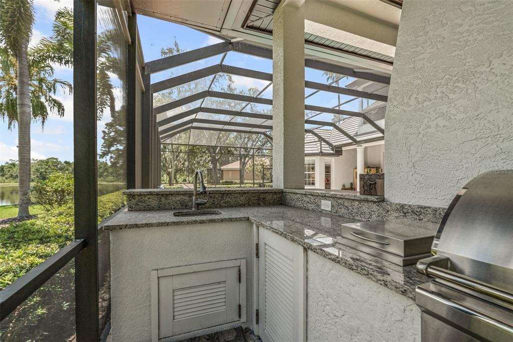 Bradenton, Florida, 34202, United States, 5 Bedrooms Bedrooms, ,5 BathroomsBathrooms,Residential,For Sale,1873833