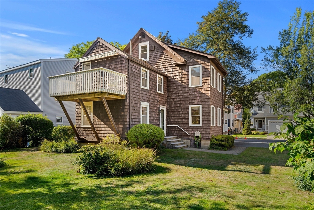 Wakefield, Massachusetts, 01880, United States, 4 Bedrooms Bedrooms, ,2 BathroomsBathrooms,Residential,For Sale,1947079