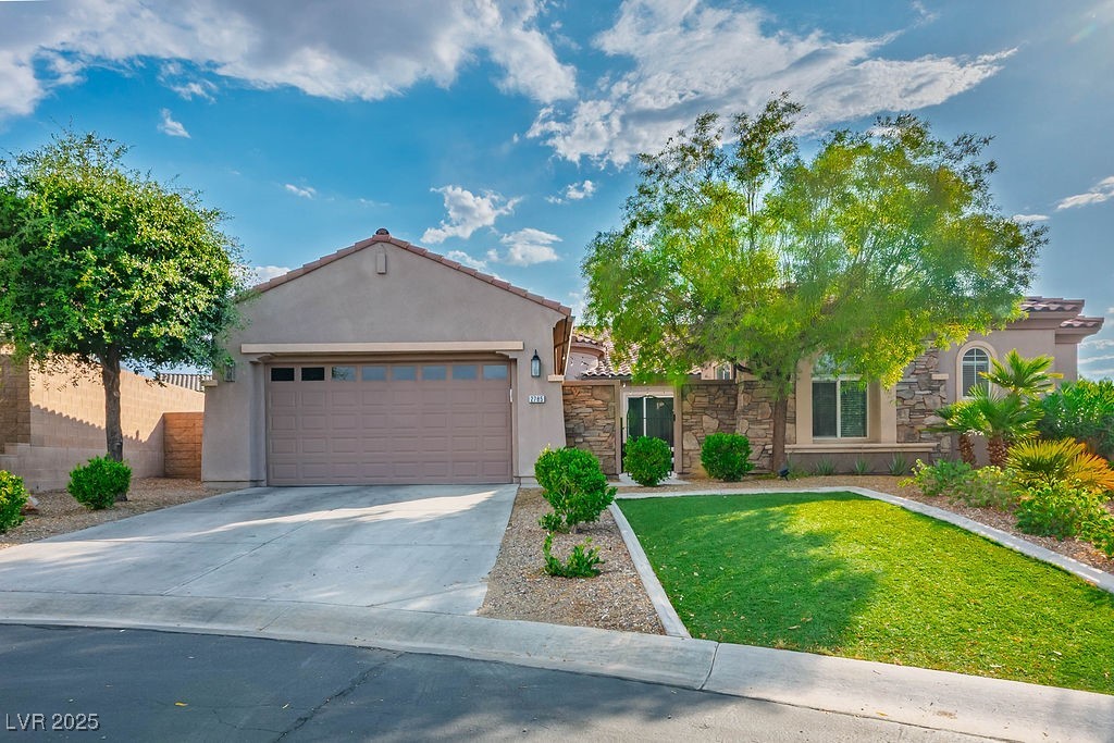 Henderson, Nevada, 89044, United States, 5 Bedrooms Bedrooms, ,5 BathroomsBathrooms,Residential,For Sale,2003253