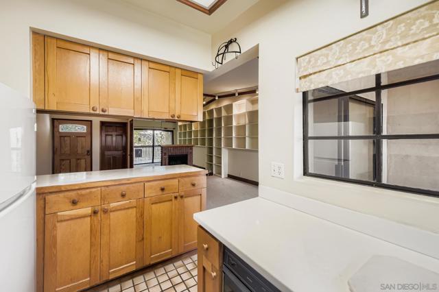 La Jolla, California, 92037, United States, 1 Bedroom Bedrooms, ,1 BathroomBathrooms,Residential,For Sale,1975007