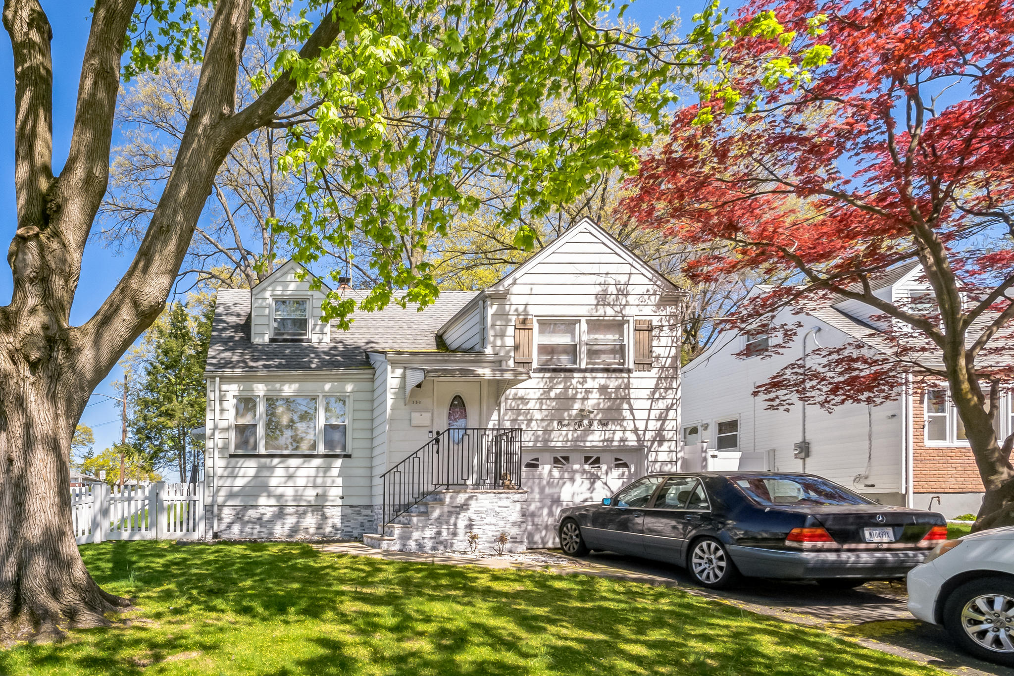 Elmwood Park, New Jersey, 07407, United States, 3 Bedrooms Bedrooms, ,2 BathroomsBathrooms,Residential,For Sale,1982757