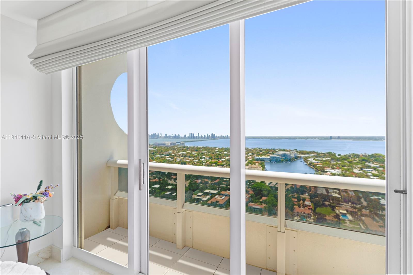 Miami Beach, Florida, 33140, United States, 2 Bedrooms Bedrooms, ,2 BathroomsBathrooms,Residential,For Sale,1838386