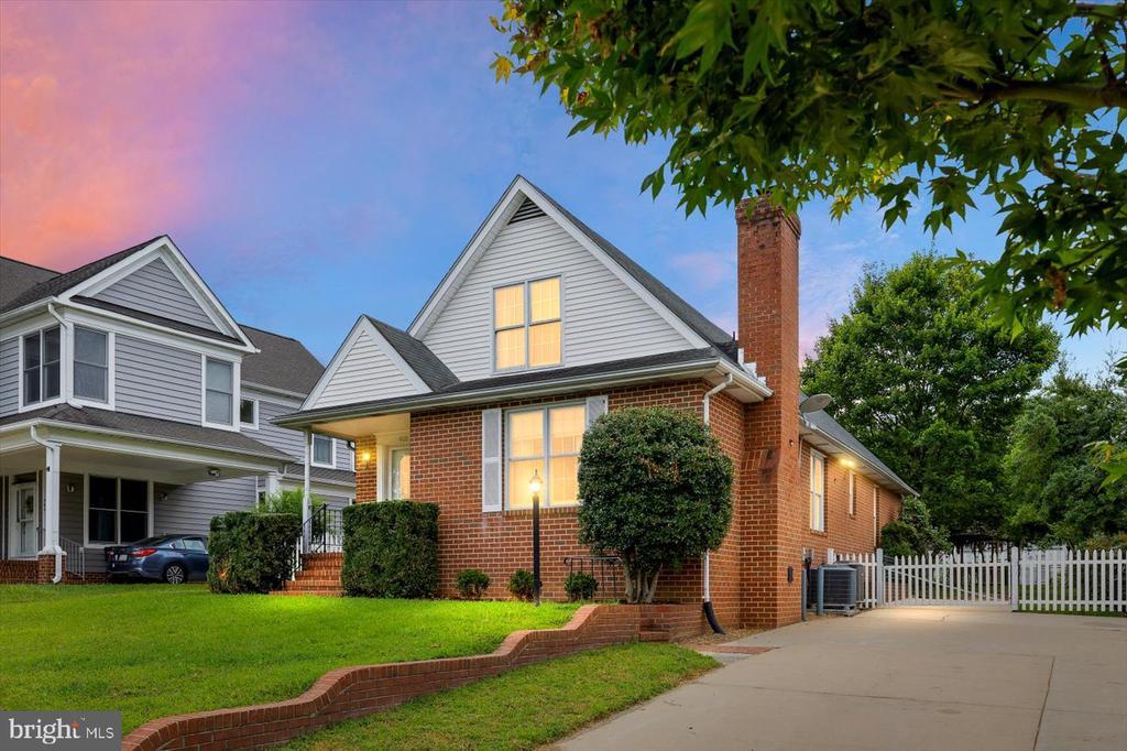 Fredericksburg, Virginia, 22401, United States, 3 Bedrooms Bedrooms, ,3 BathroomsBathrooms,Residential,For Sale,1903786