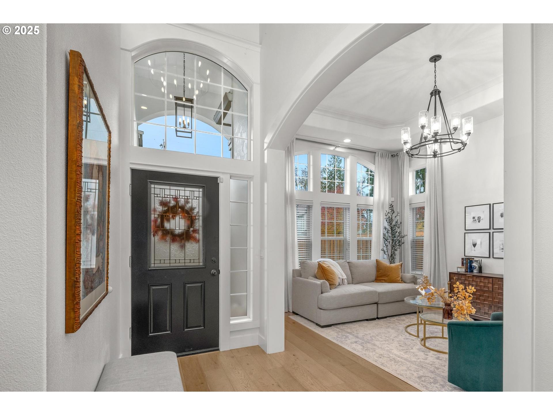 Portland, Oregon, 97223, United States, 4 Bedrooms Bedrooms, ,3 BathroomsBathrooms,Residential,For Sale,1991848