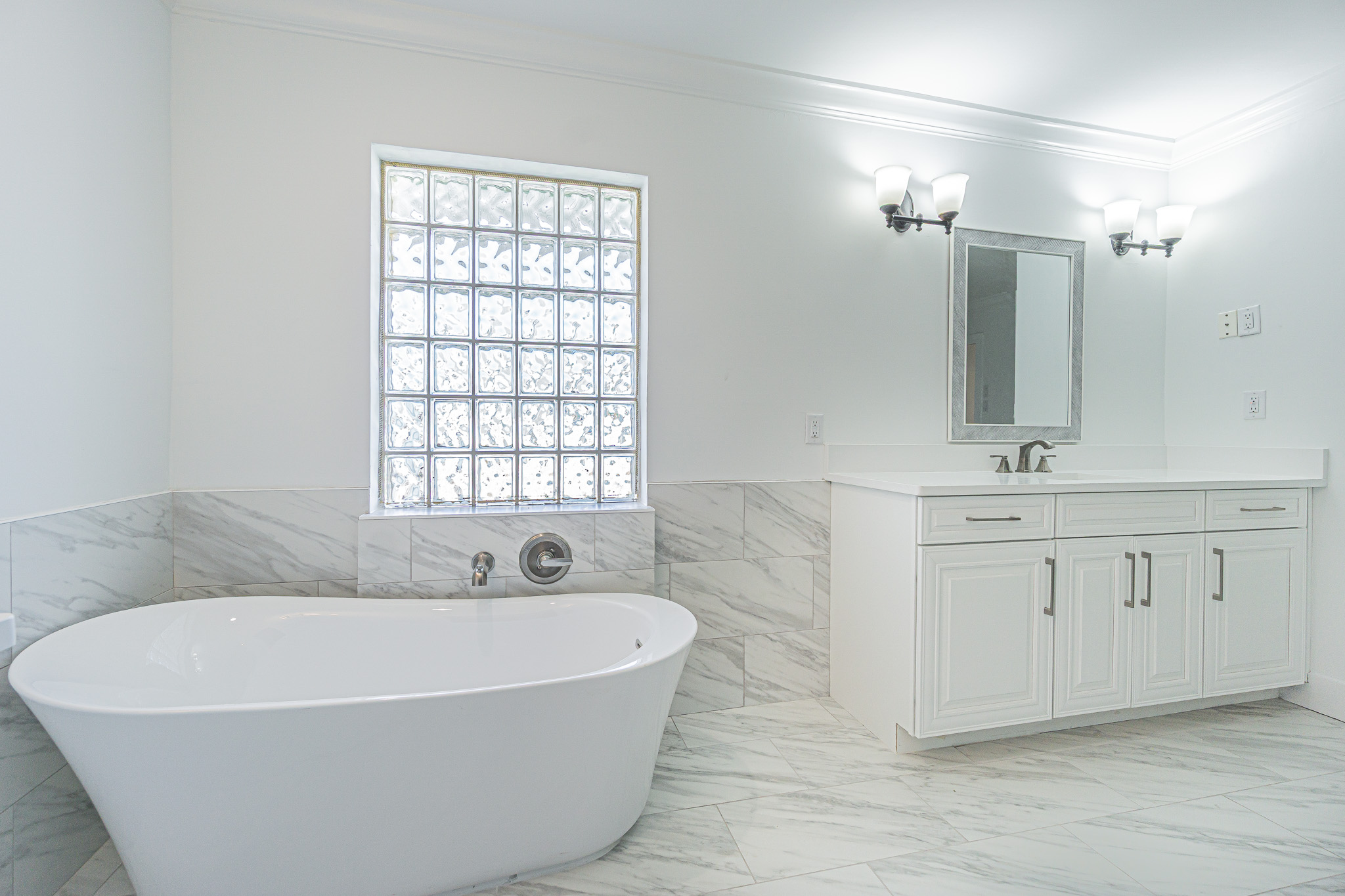 St. Pete Beach, Florida, 33706, United States, 4 Bedrooms Bedrooms, ,3 BathroomsBathrooms,Residential,For Sale,1974226