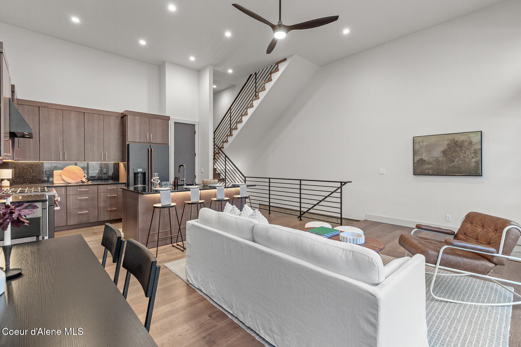 Coeur d'Alene, Idaho, 83814, United States, 3 Bedrooms Bedrooms, ,4 BathroomsBathrooms,Residential,For Sale,2002560