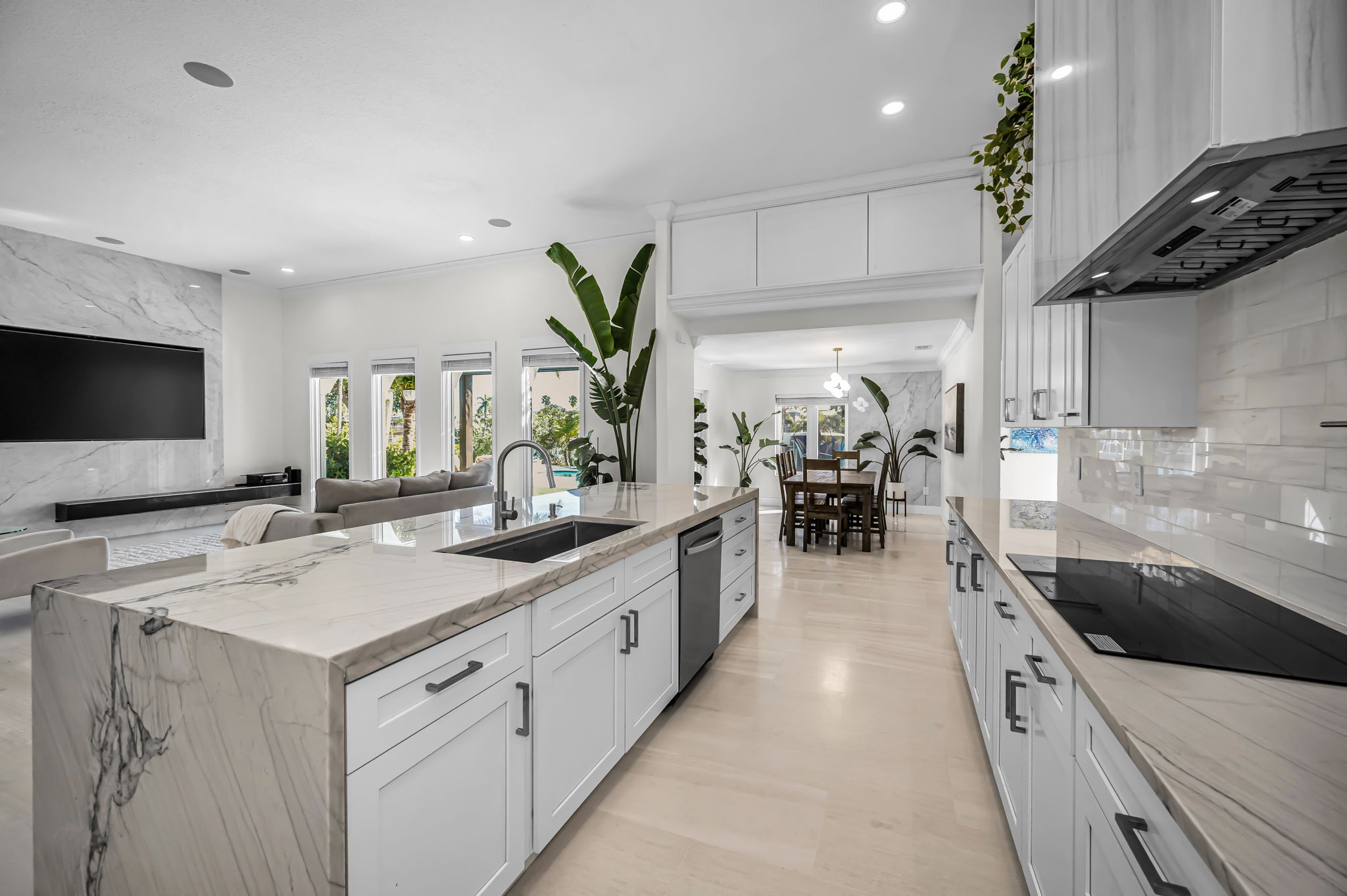 Treasure Island, Florida, 33706, United States, 4 Bedrooms Bedrooms, ,3 BathroomsBathrooms,Residential,For Sale,2016034