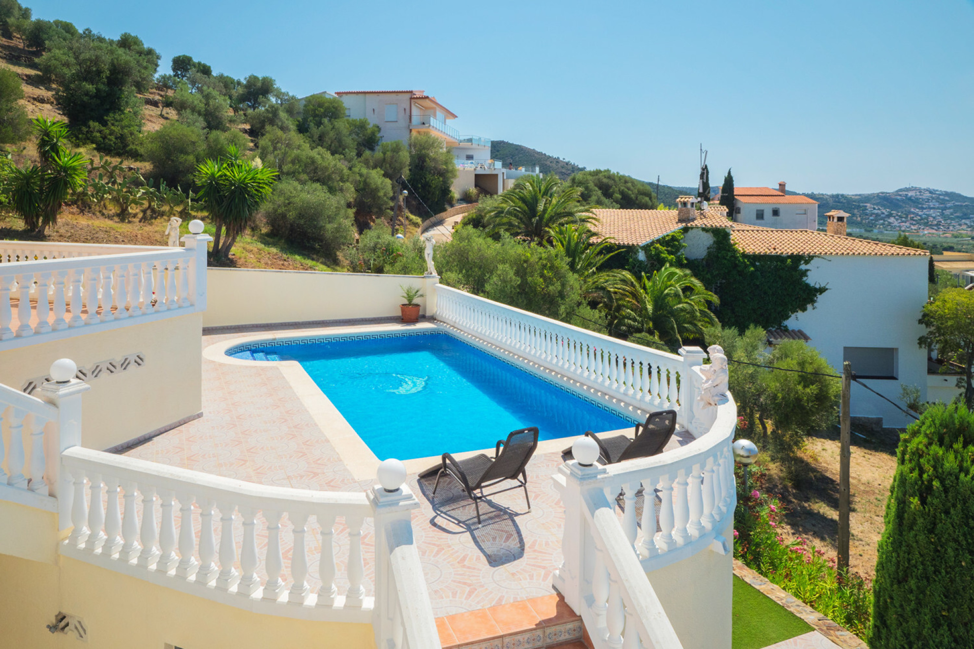  Huge villa for three families with great views of the bay of Roses. - 物件實景