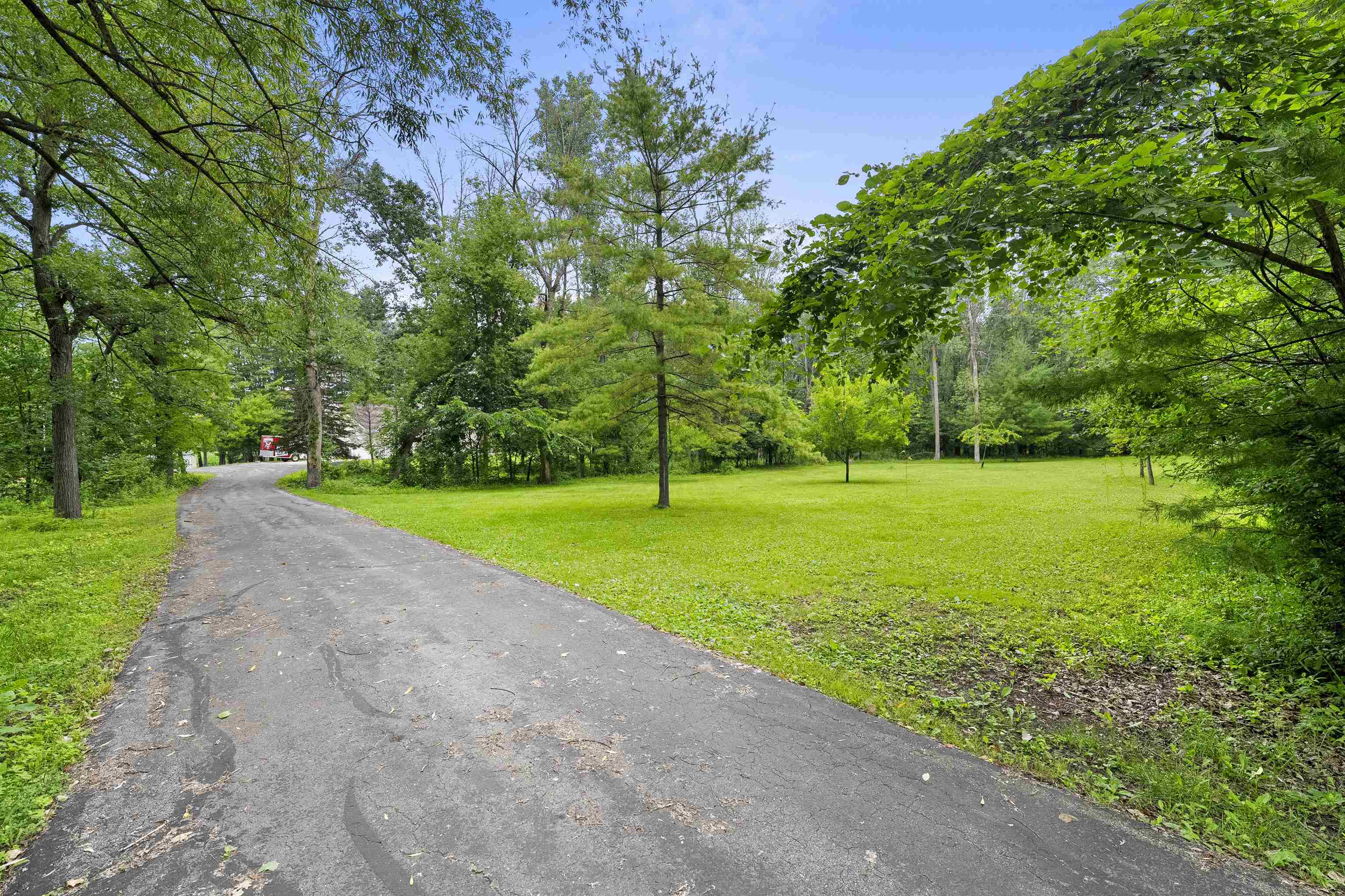 SUAMICO, Wisconsin, 54173, United States, 3 Bedrooms Bedrooms, ,4 BathroomsBathrooms,Residential,For Sale,1911099