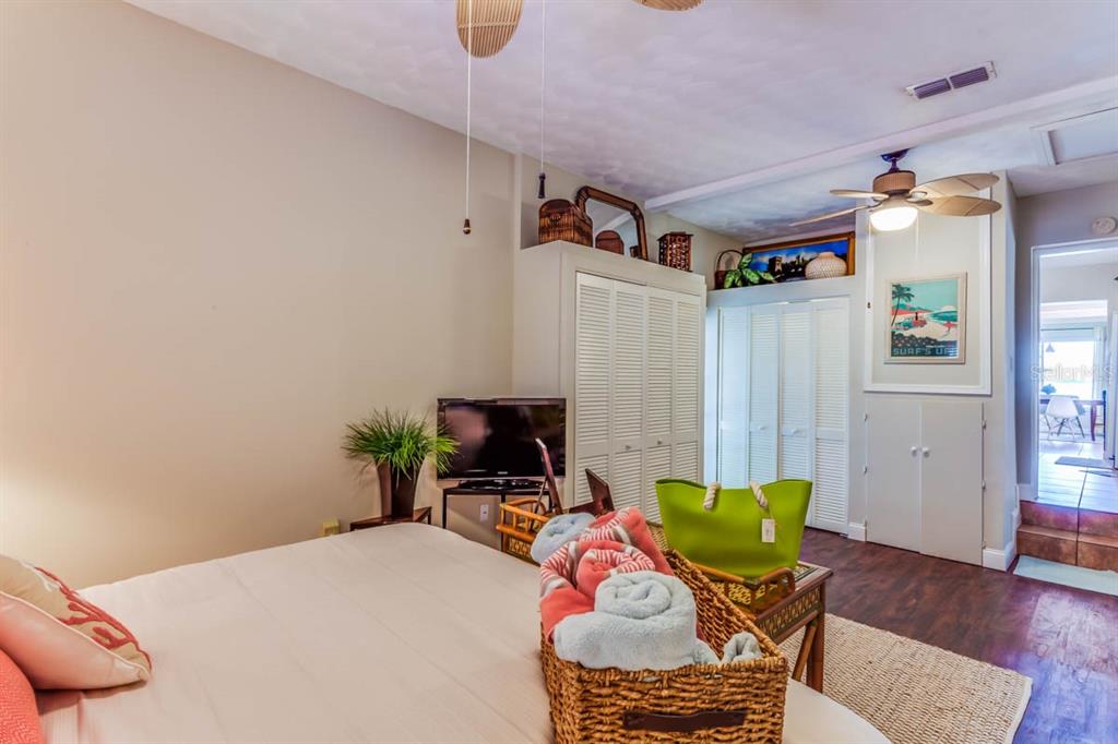 St Pete Beach, Florida, 33706, United States, 3 Bedrooms Bedrooms, ,2 BathroomsBathrooms,Residential,For Sale,1942197