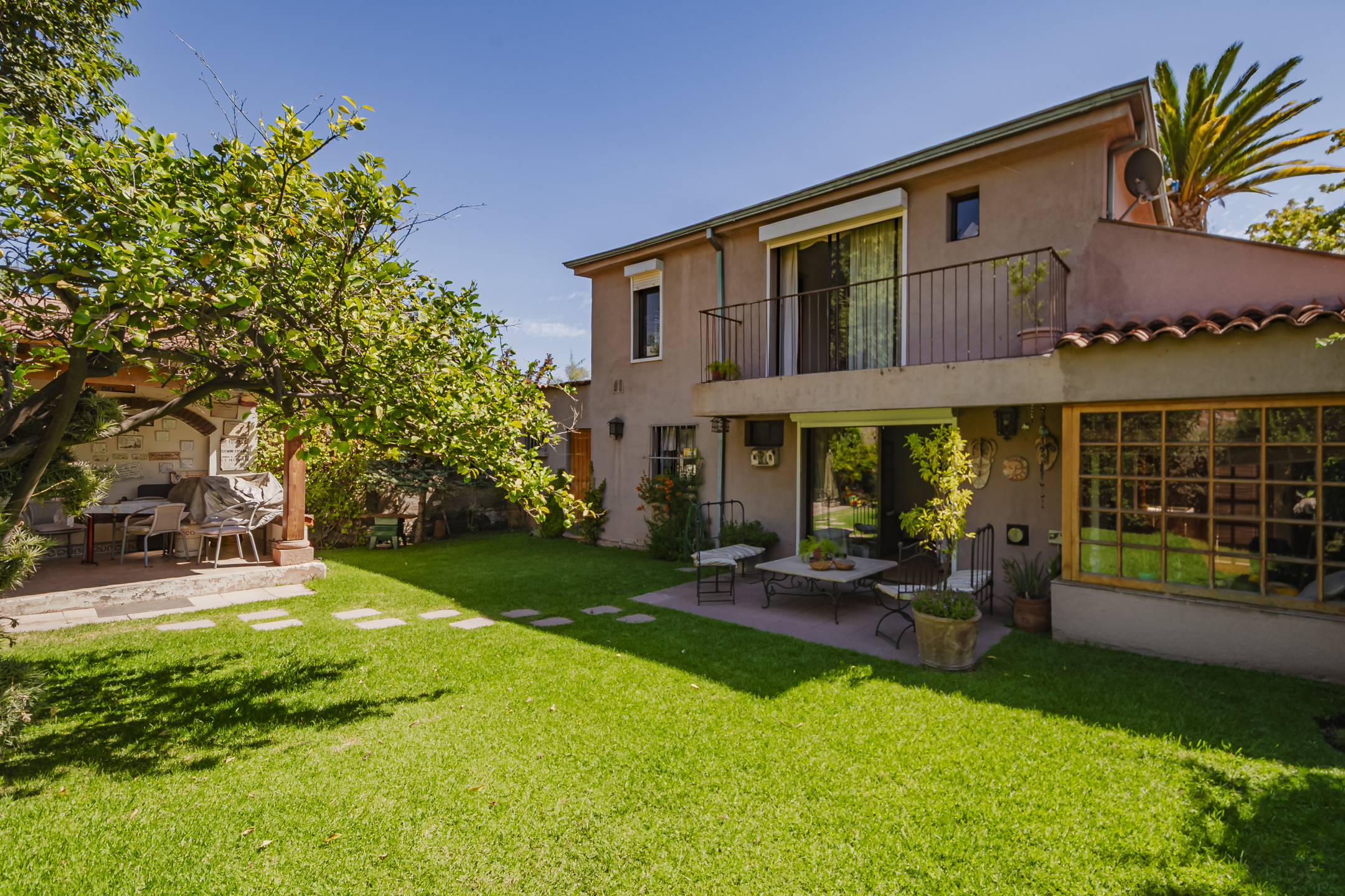  House for sale · 4 bedrooms · 3 bathrooms · Residential neighborhood - 物件實景