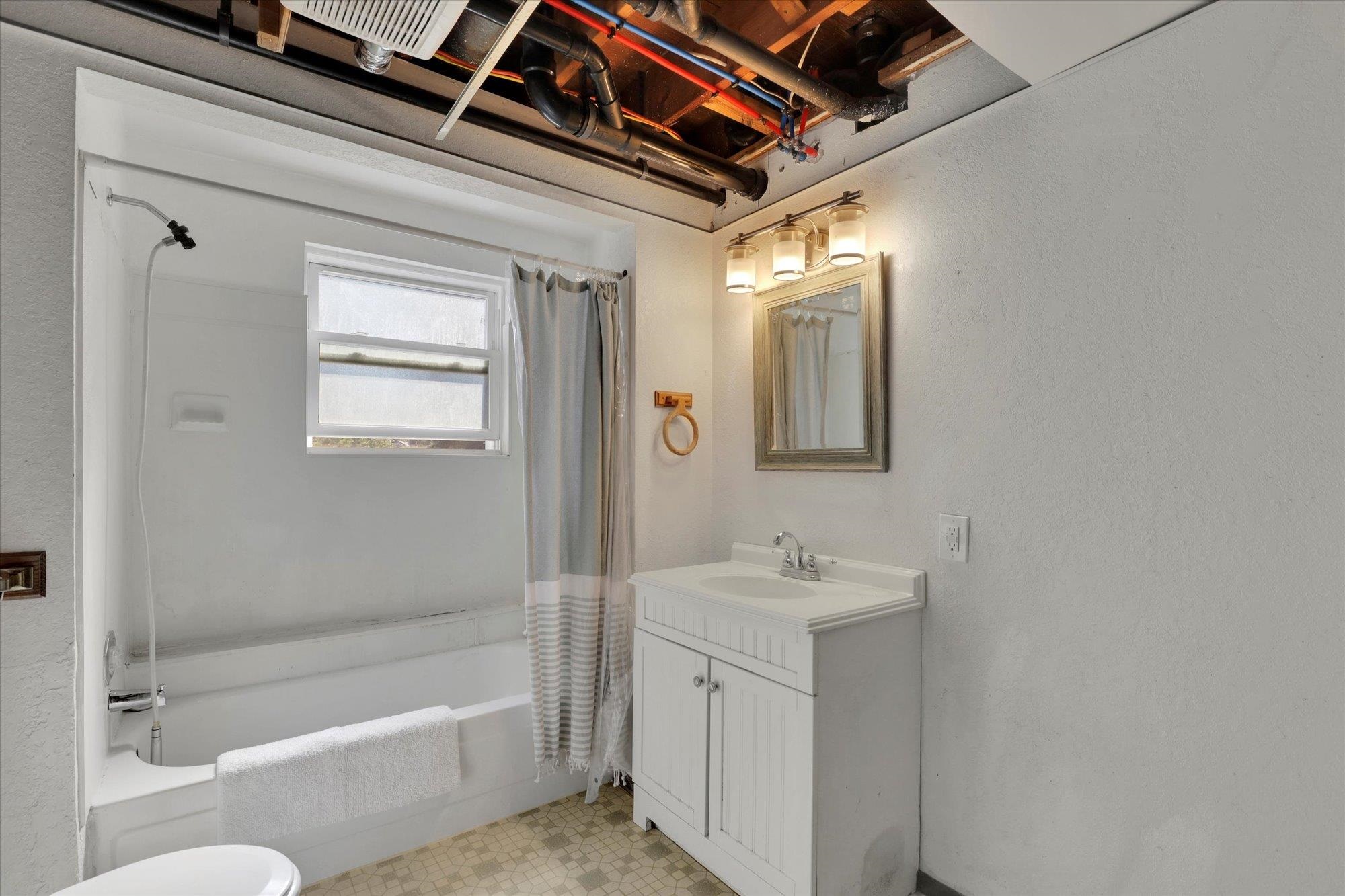 Mead, Washington, 99021, United States, 6 Bedrooms Bedrooms, ,3 BathroomsBathrooms,Residential,For Sale,1958324