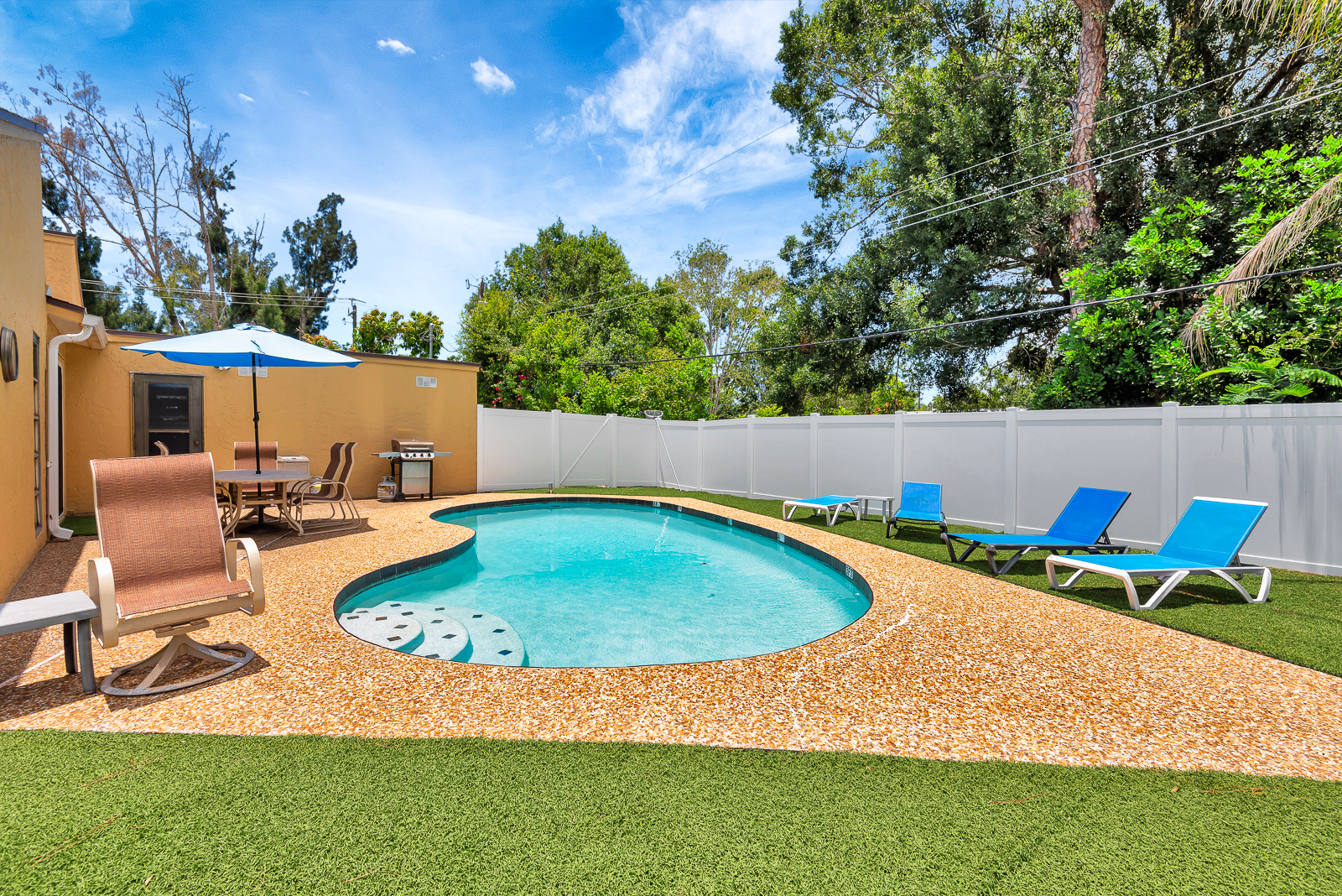 Sarasota, Florida, 34231, United States, 4 Bedrooms Bedrooms, ,2 BathroomsBathrooms,Residential,For Sale,1981224