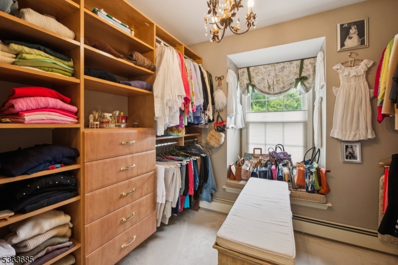 Bernards Twp., New Jersey, 07920, United States, 3 Bedrooms Bedrooms, ,4 BathroomsBathrooms,Residential,For Sale,1875142