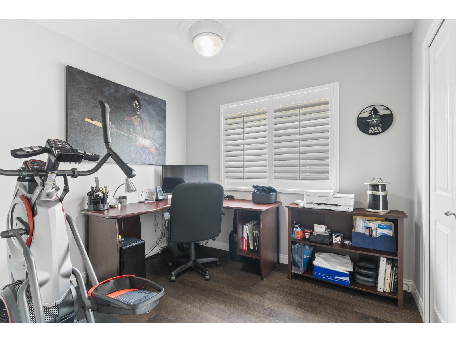 WHITE ROCK, British Columbia, V4B 3T4, CA, 3 Bedrooms Bedrooms, ,4 BathroomsBathrooms,Residential,For Sale,1949298