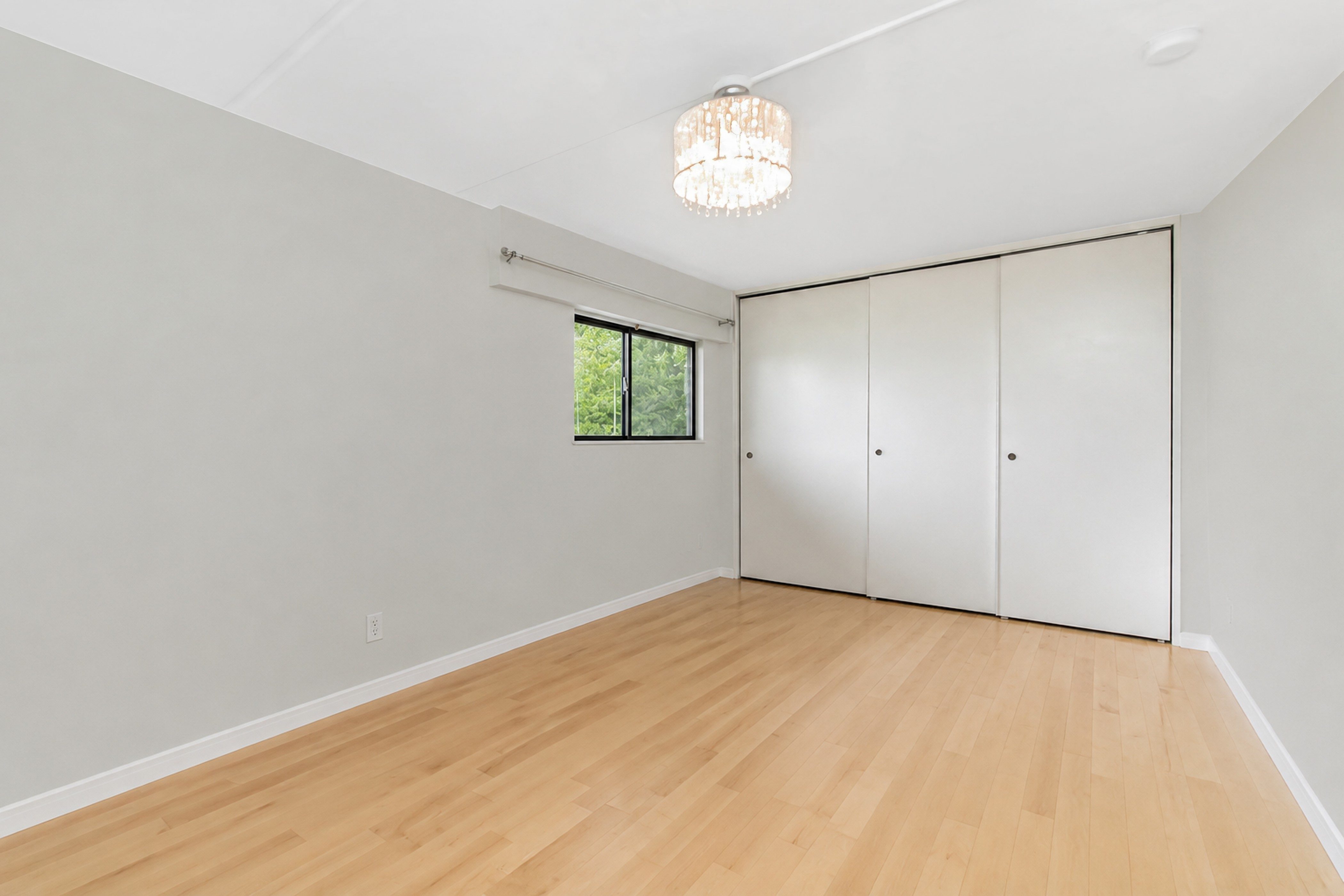  1155 Warburton Avenue - 物件實景