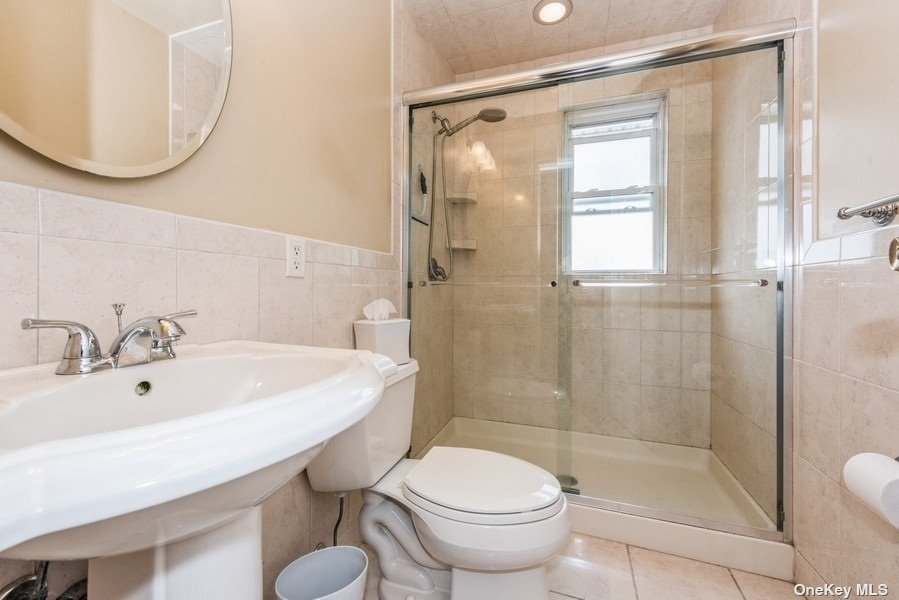 29 Croydon Drive, Bellmore, New York, 11710, United States, 4 Bedrooms Bedrooms, ,2 BathroomsBathrooms,Residential,For Sale,29 Croydon Drive,1433181