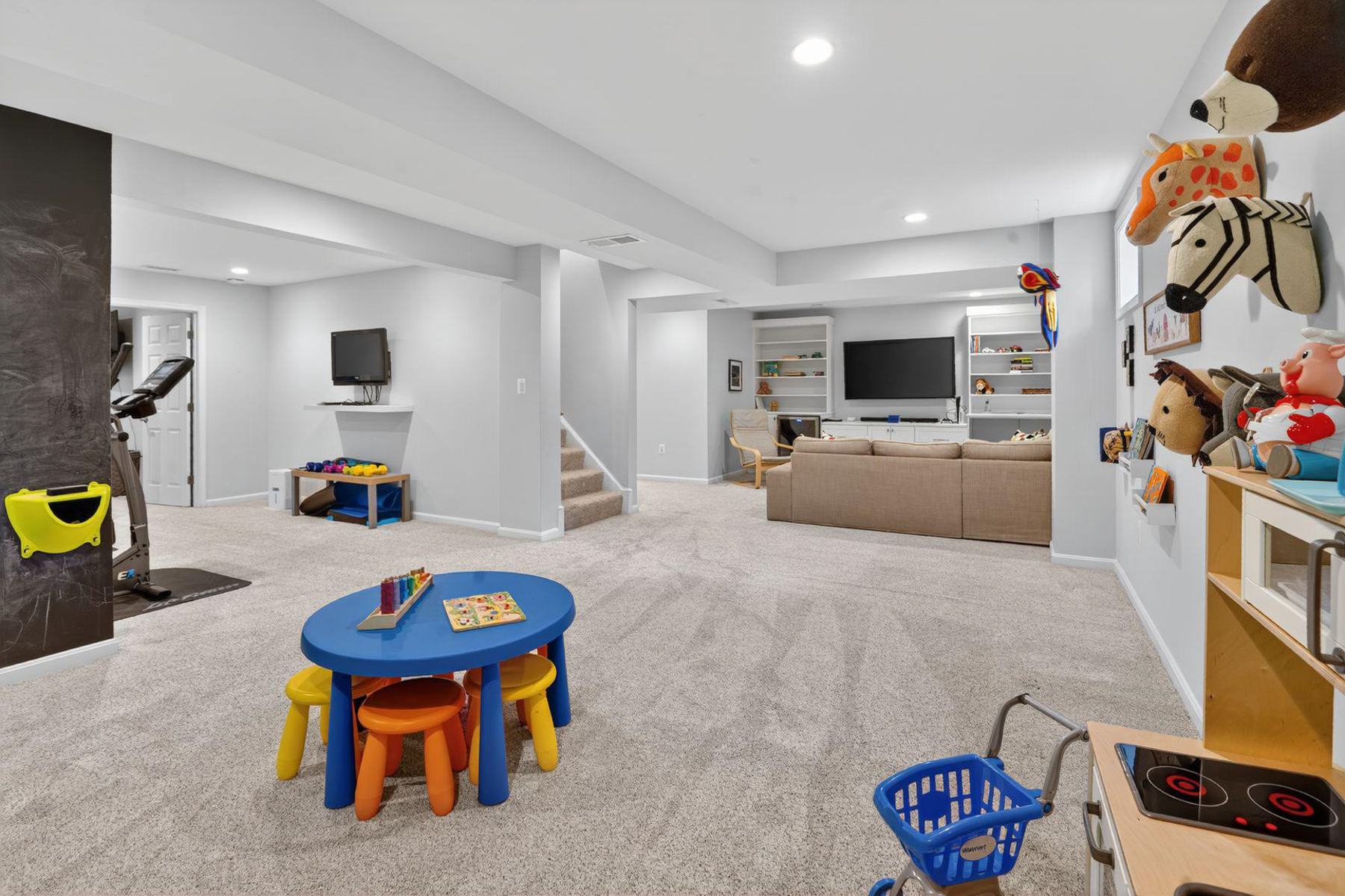  7303 Yates Court, Mclean, VA, 22101 - 物件實景