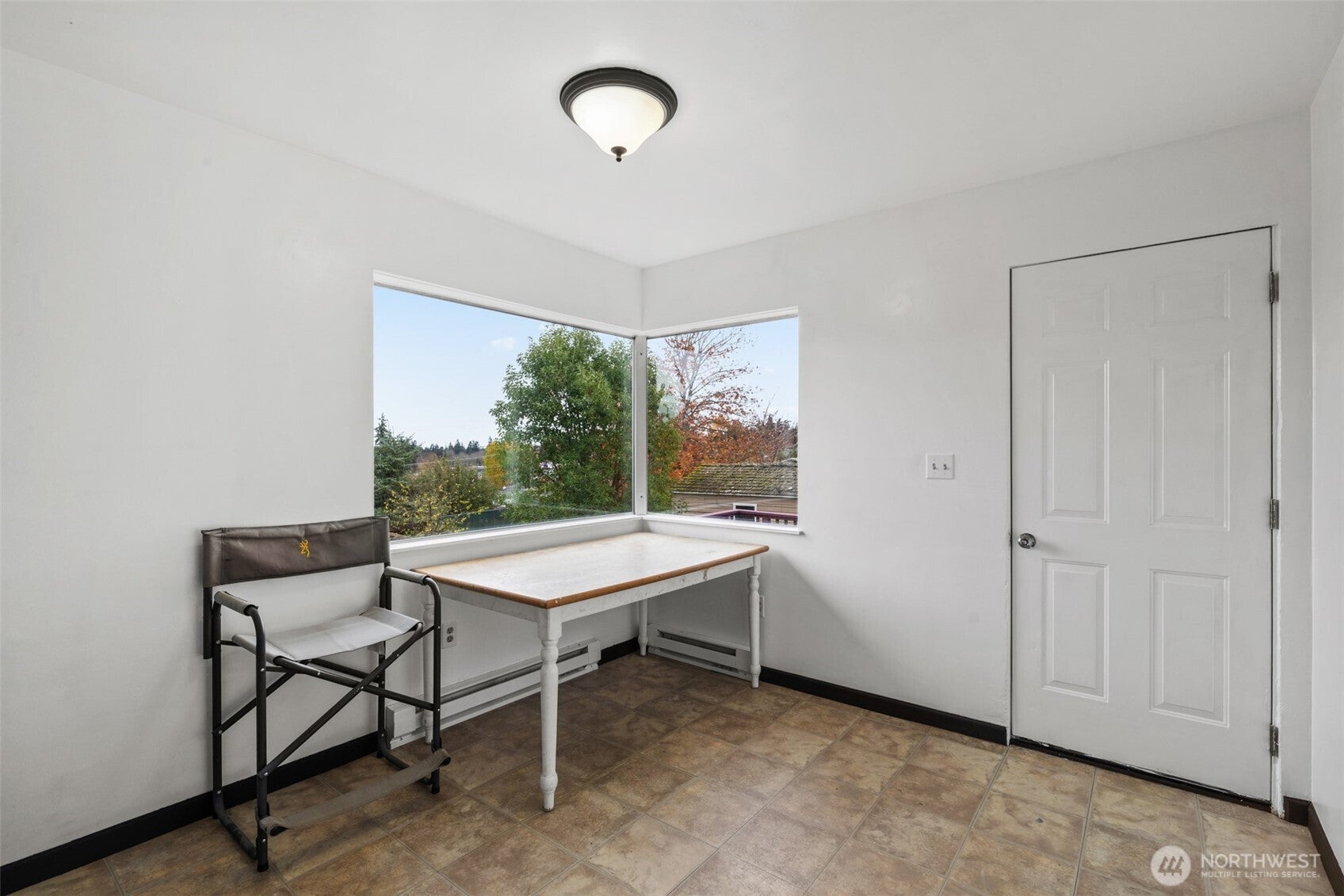 Port Angeles, Washington, 98362, United States, 3 Bedrooms Bedrooms, ,1 BathroomBathrooms,Residential,For Sale,1987084