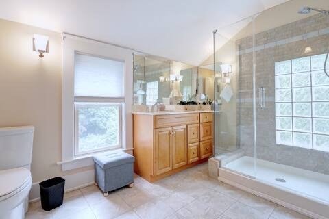 Geneva, New York, 14456, United States, 6 Bedrooms Bedrooms, ,4 BathroomsBathrooms,Residential,For Sale,1901730