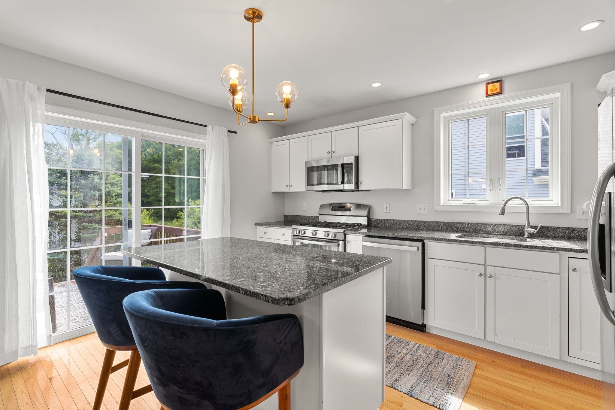 Dover, New Hampshire, 03820, United States, 4 Bedrooms Bedrooms, ,3 BathroomsBathrooms,Residential,For Sale,1941678
