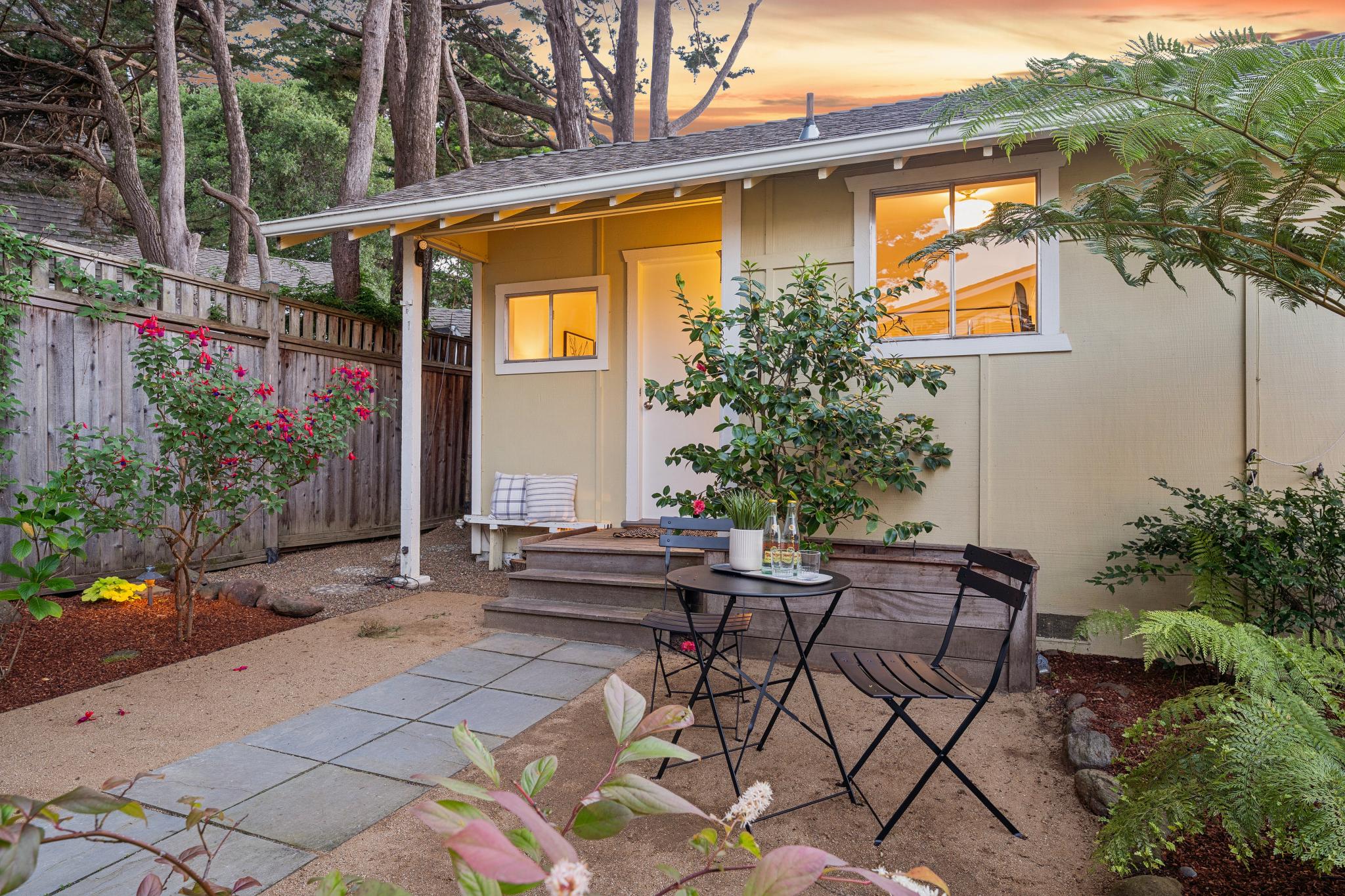  Chapman Park Charmer with Cottage - 物件實景