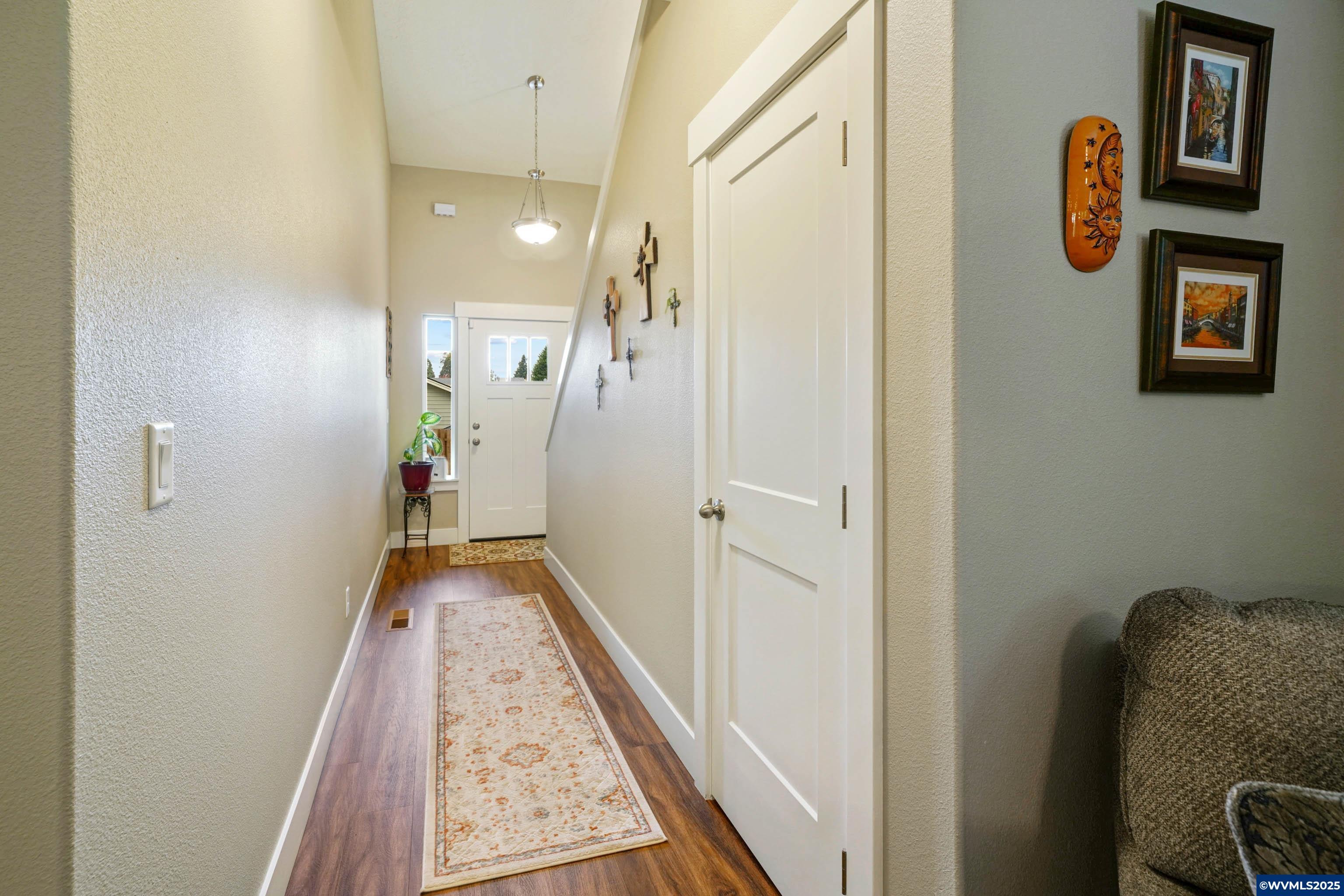 Salem, Oregon, 97306, United States, 3 Bedrooms Bedrooms, ,3 BathroomsBathrooms,Residential,For Sale,1891858