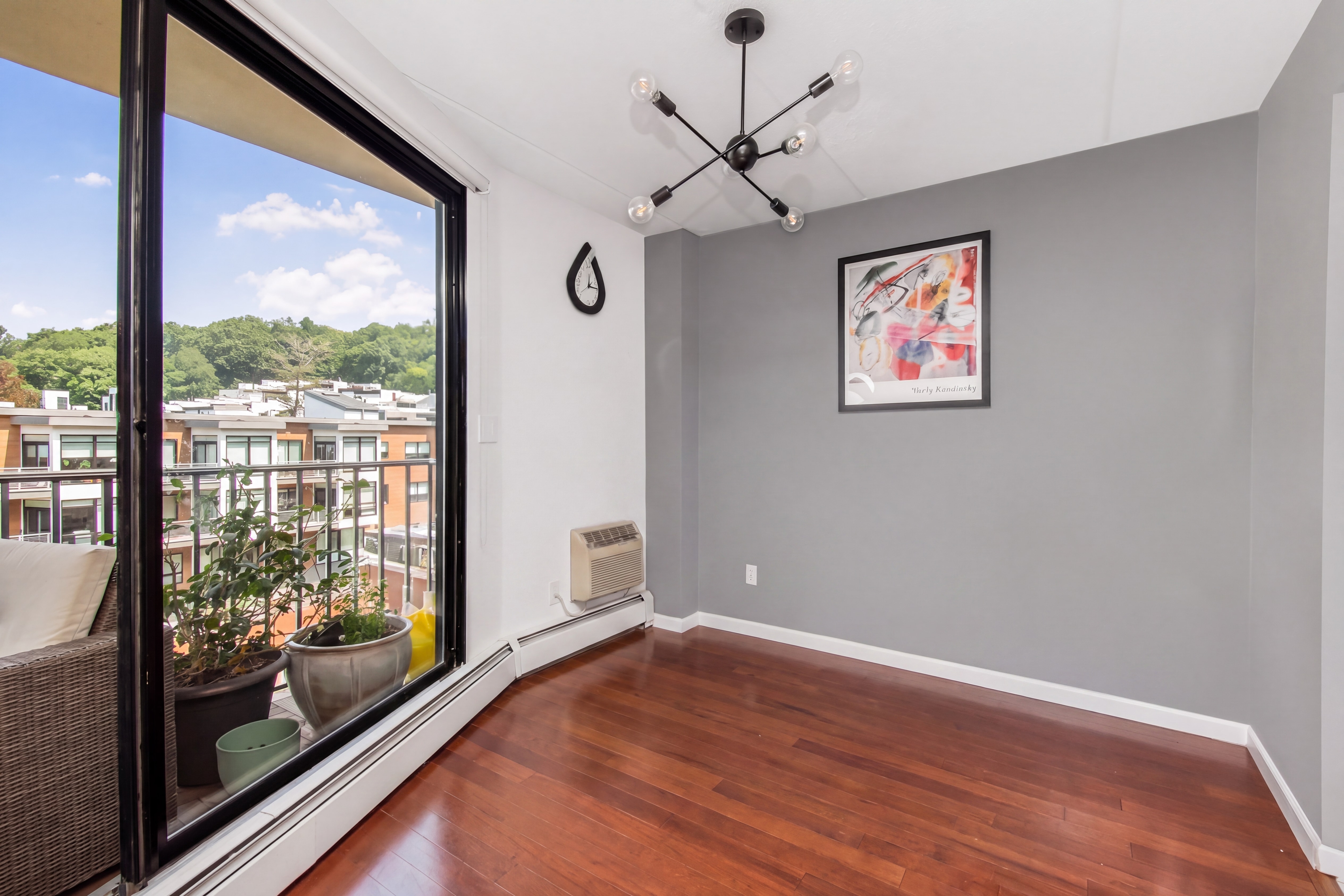  1155 Warburton Avenue - 物件實景