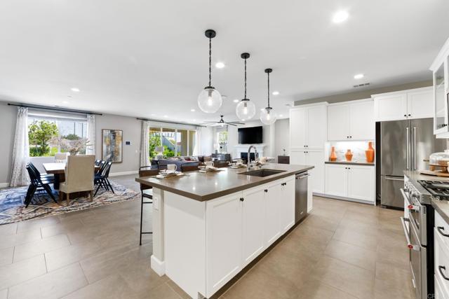 Murrieta, California, 92563, United States, 4 Bedrooms Bedrooms, ,3 BathroomsBathrooms,Residential,For Sale,1930051
