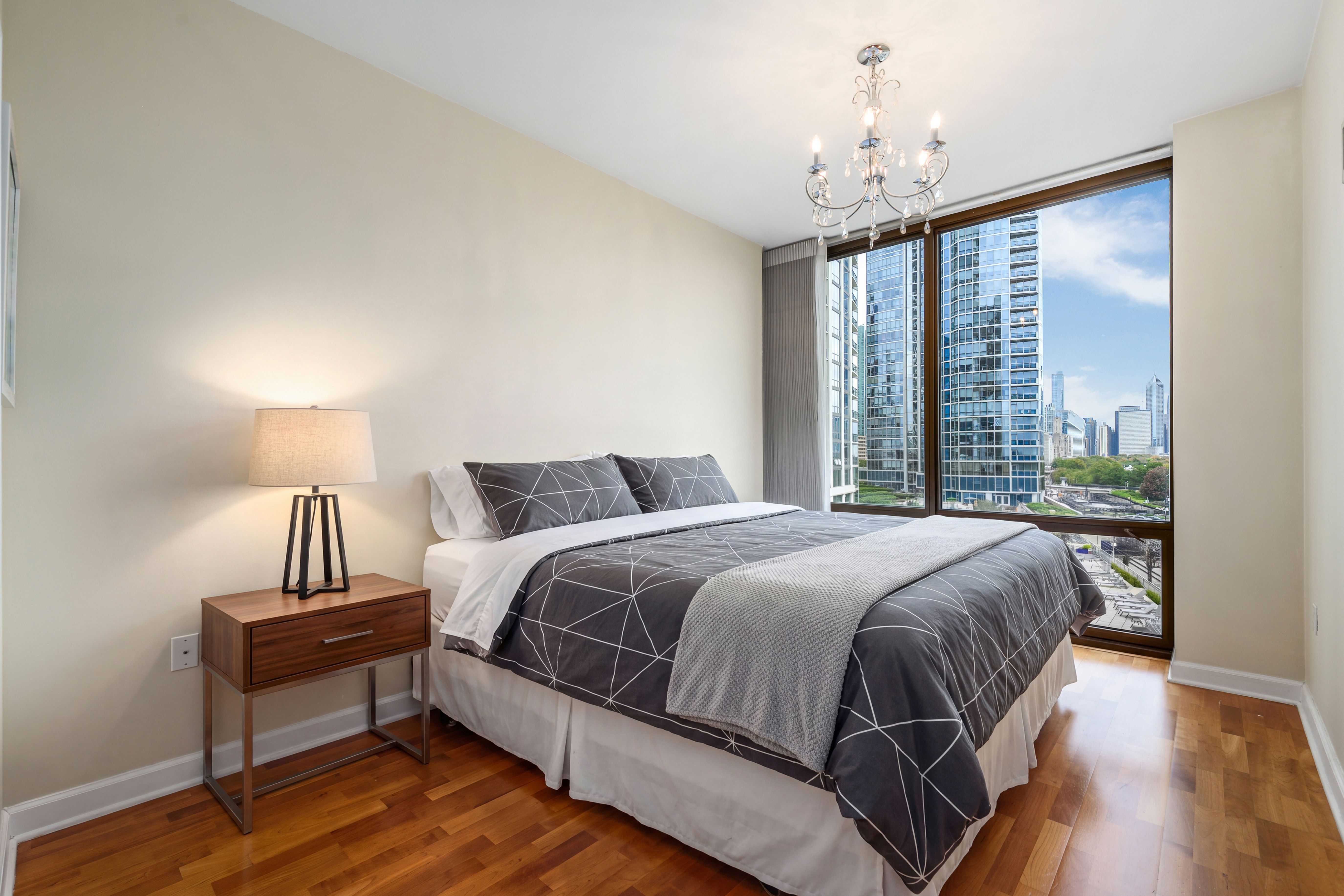  Wonderful One Bedroom Condo in South Loop
