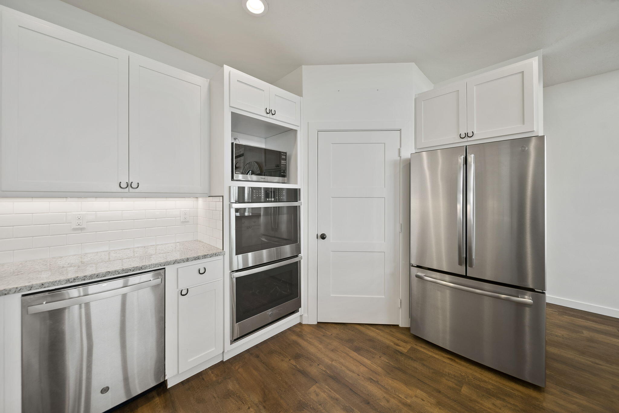Prineville, Oregon, 97754, United States, 4 Bedrooms Bedrooms, ,3 BathroomsBathrooms,Residential,For Sale,1902068