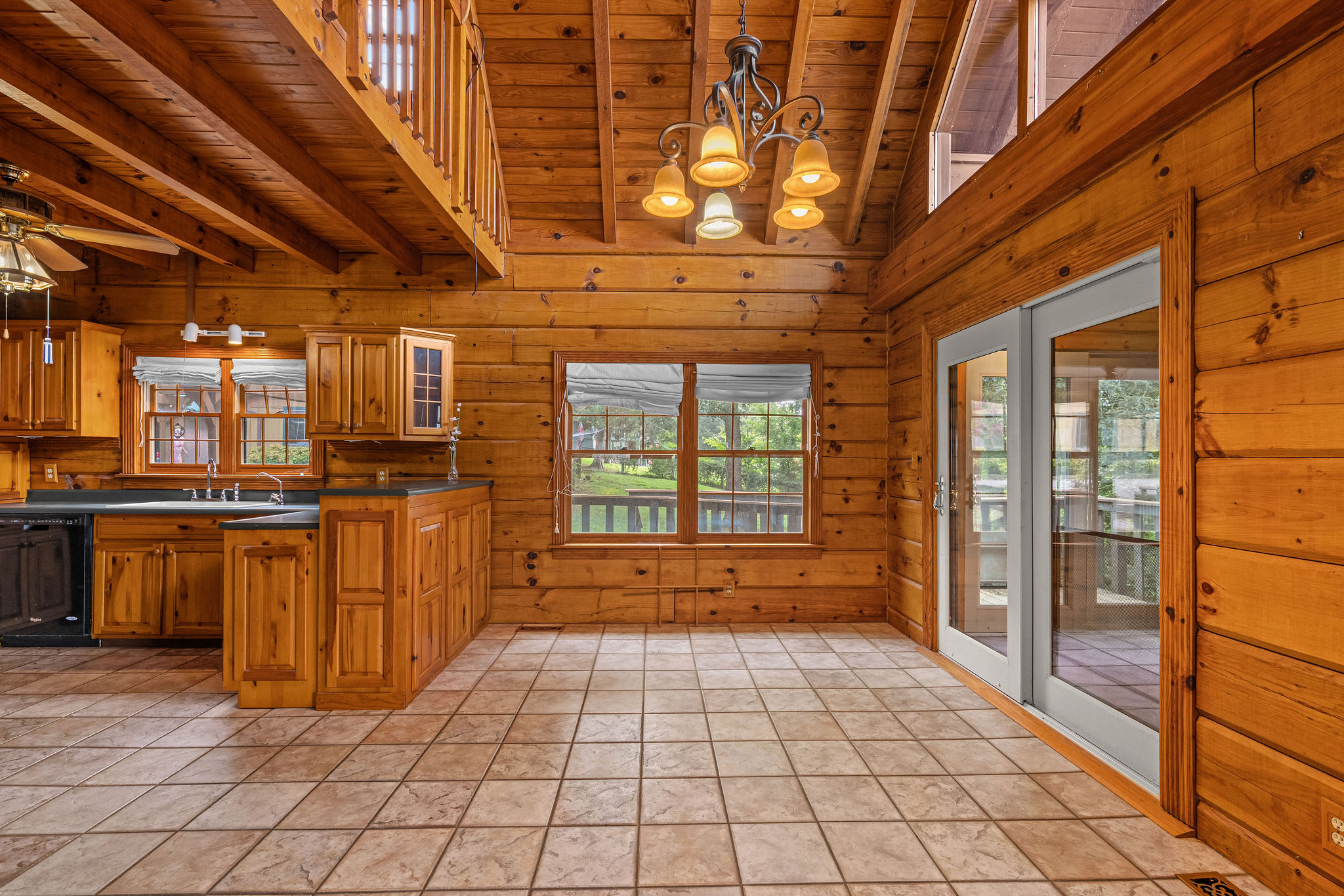 Dandridge, Tennessee, 37725, United States, 2 Bedrooms Bedrooms, ,2 BathroomsBathrooms,Residential,For Sale,1928860