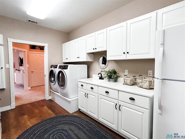 Artesia, New Mexico, 88210, United States, 4 Bedrooms Bedrooms, ,6 BathroomsBathrooms,Residential,For Sale,2015339