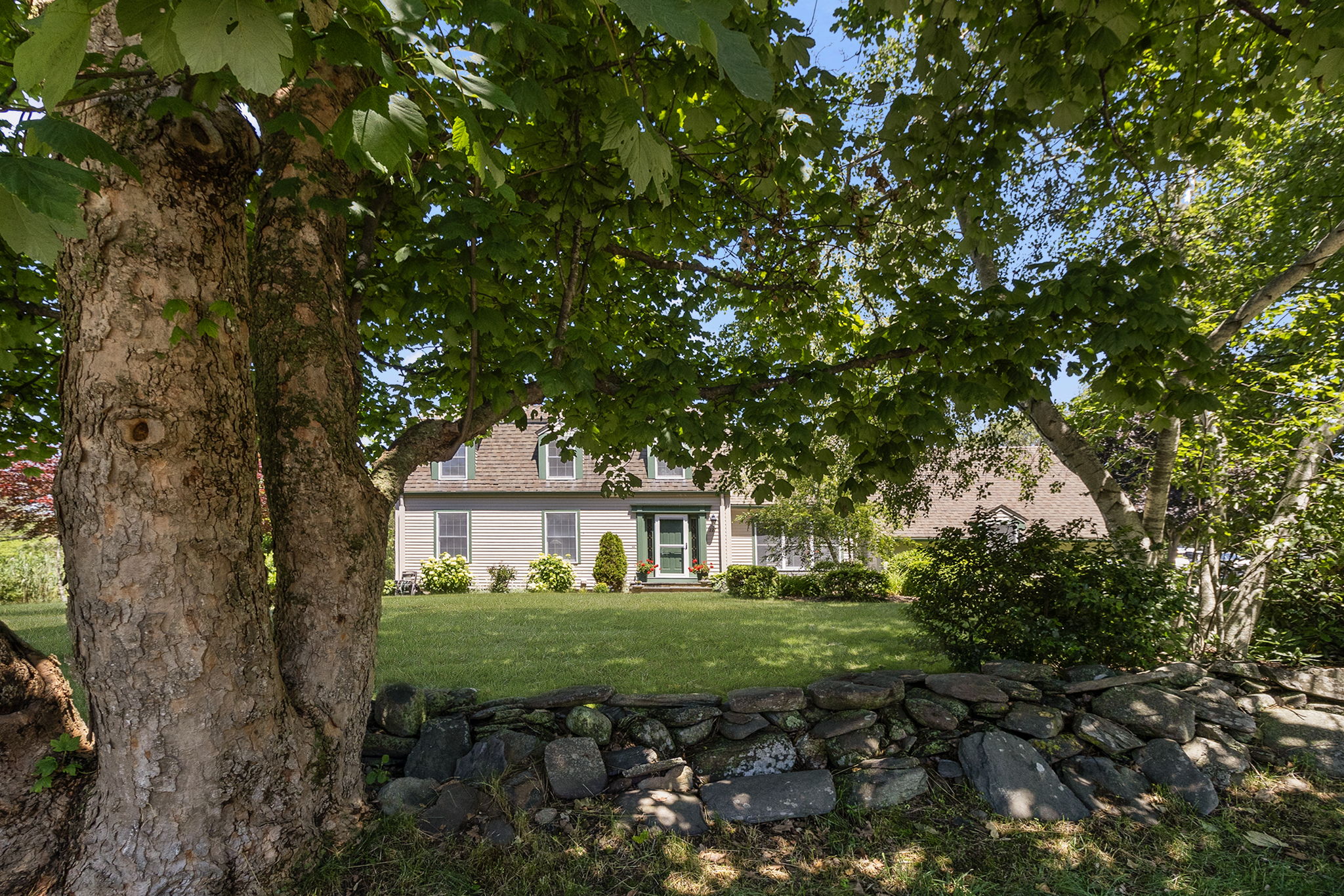  227 Prospect Avenue, Middletown, RI 02842 - 物件實景