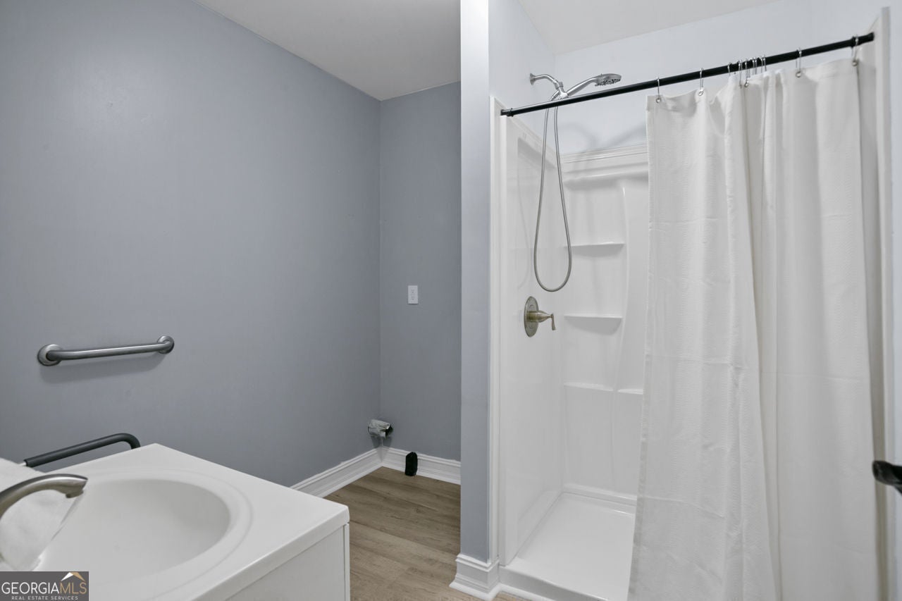 Acworth, Georgia, 30101, United States, 5 Bedrooms Bedrooms, ,4 BathroomsBathrooms,Residential,For Sale,1859098