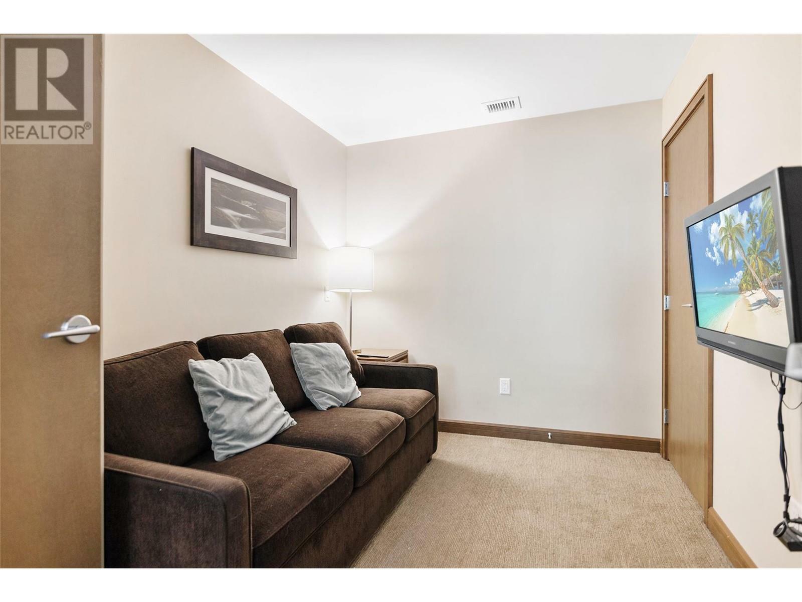 REVELSTOKE, British Columbia, V0E 2S0, CA, 1 Bedroom Bedrooms, ,2 BathroomsBathrooms,Residential,For Sale,1837382