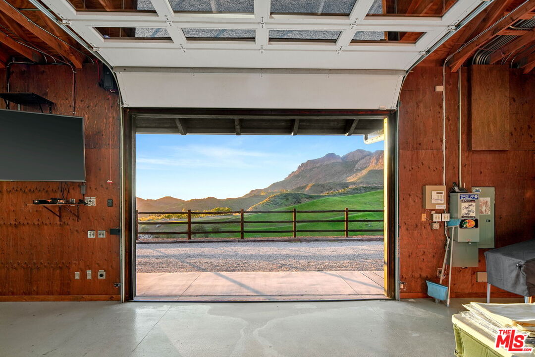 Malibu, California, 90265, United States, 3 Bedrooms Bedrooms, ,5 BathroomsBathrooms,Residential,For Sale,1760358