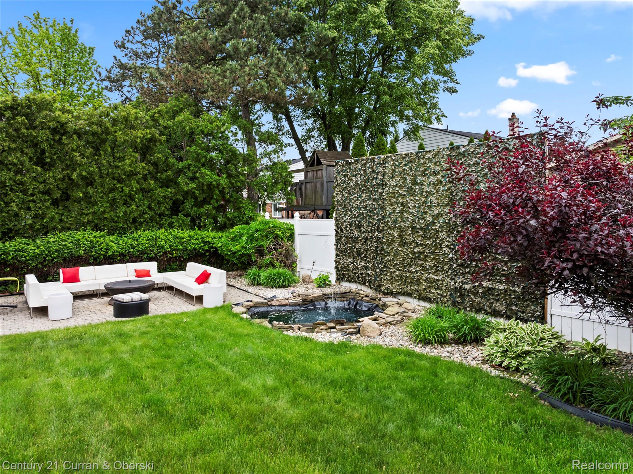 Dearborn Heights, Michigan, 48127, United States, 4 Bedrooms Bedrooms, ,4 BathroomsBathrooms,Residential,For Sale,1905495