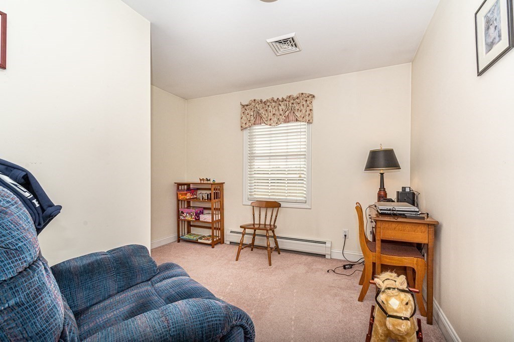 Seabrook, New Hampshire, 03874, United States, 4 Bedrooms Bedrooms, ,3 BathroomsBathrooms,Residential,For Sale,1942793