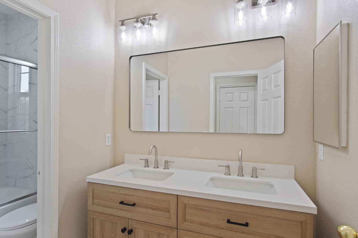 Tracy, California, 95377, United States, 4 Bedrooms Bedrooms, ,3 BathroomsBathrooms,Residential,For Sale,1996130