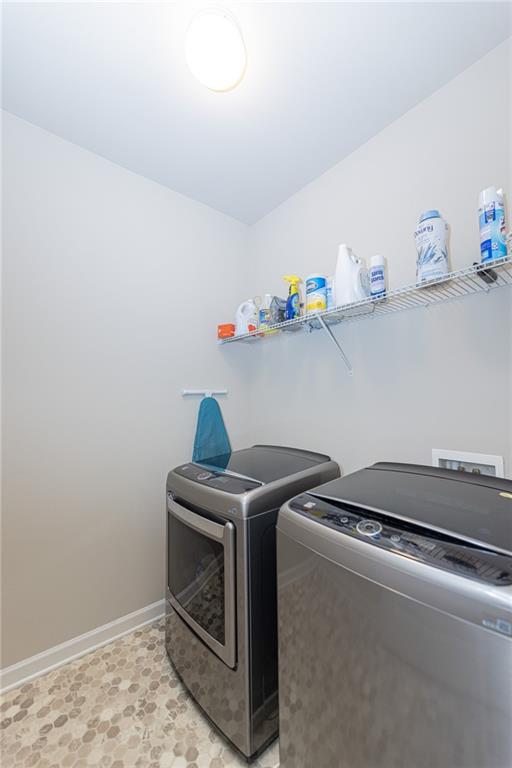 Lawrenceville, Georgia, 30046, United States, 5 Bedrooms Bedrooms, ,4 BathroomsBathrooms,Residential,For Sale,1982539