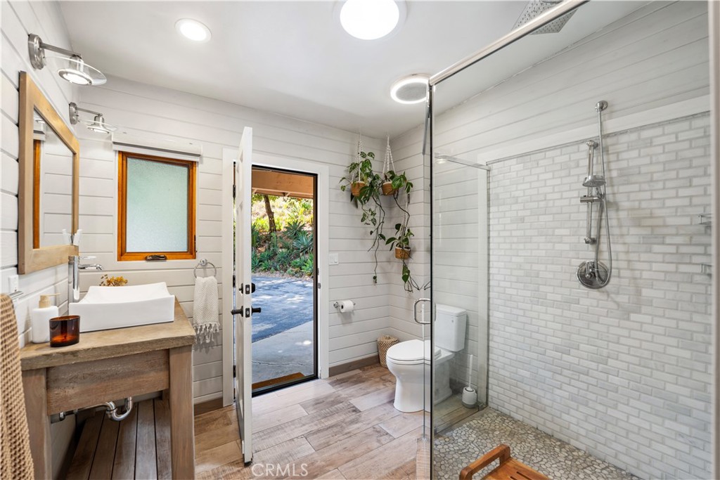 Calabasas, California, 91302, United States, 4 Bedrooms Bedrooms, ,3 BathroomsBathrooms,Residential,For Sale,1890282