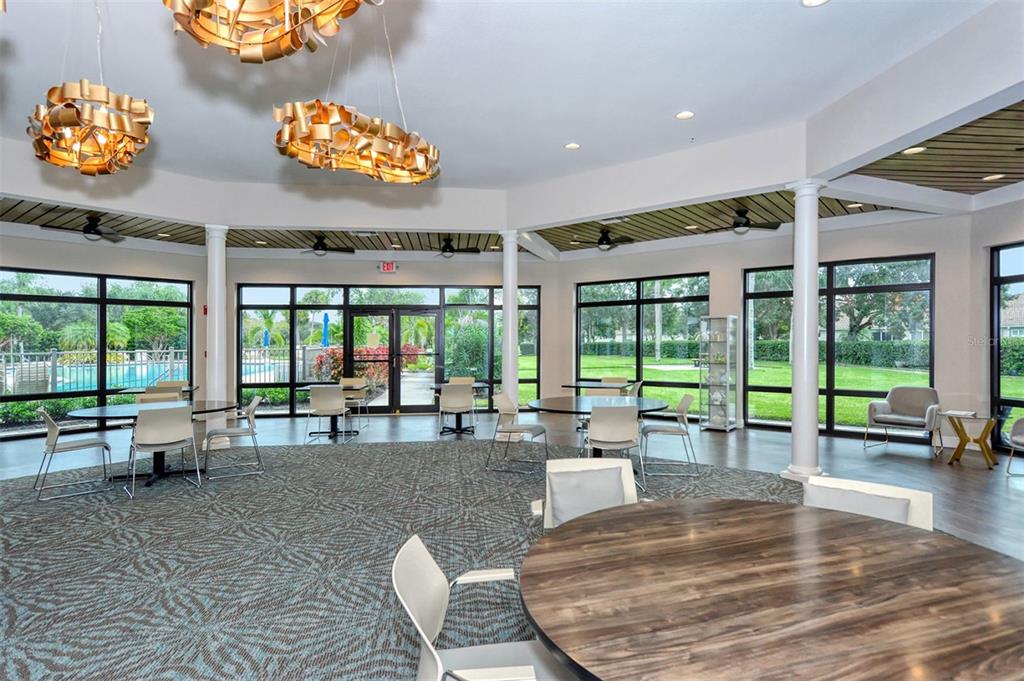 Sarasota, Florida, 34243, United States, 3 Bedrooms Bedrooms, ,2 BathroomsBathrooms,Residential,For Sale,1998856