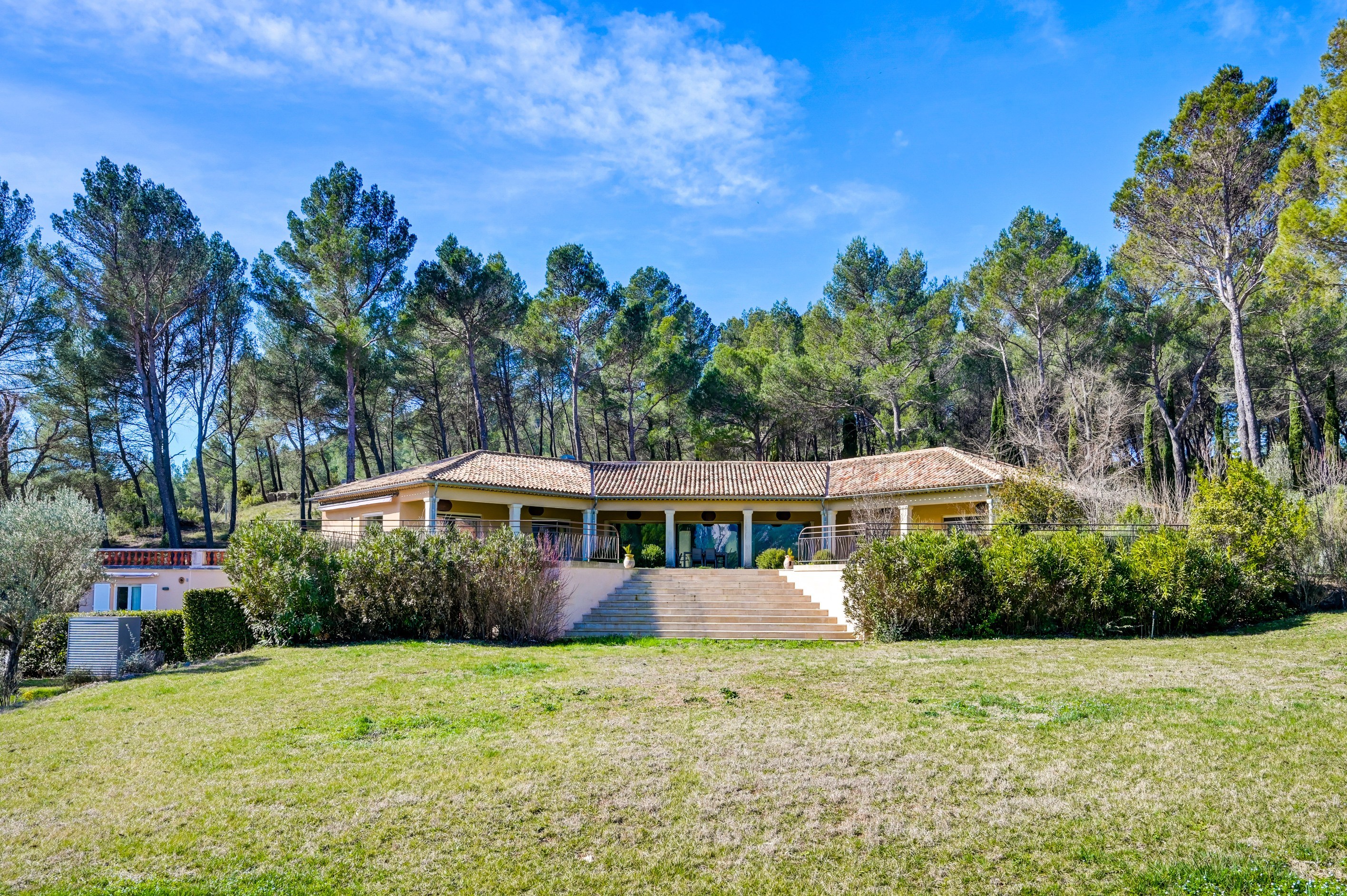  A Rare Estate with Iconic Views of Montagne Sainte-Victoire - 物件實景