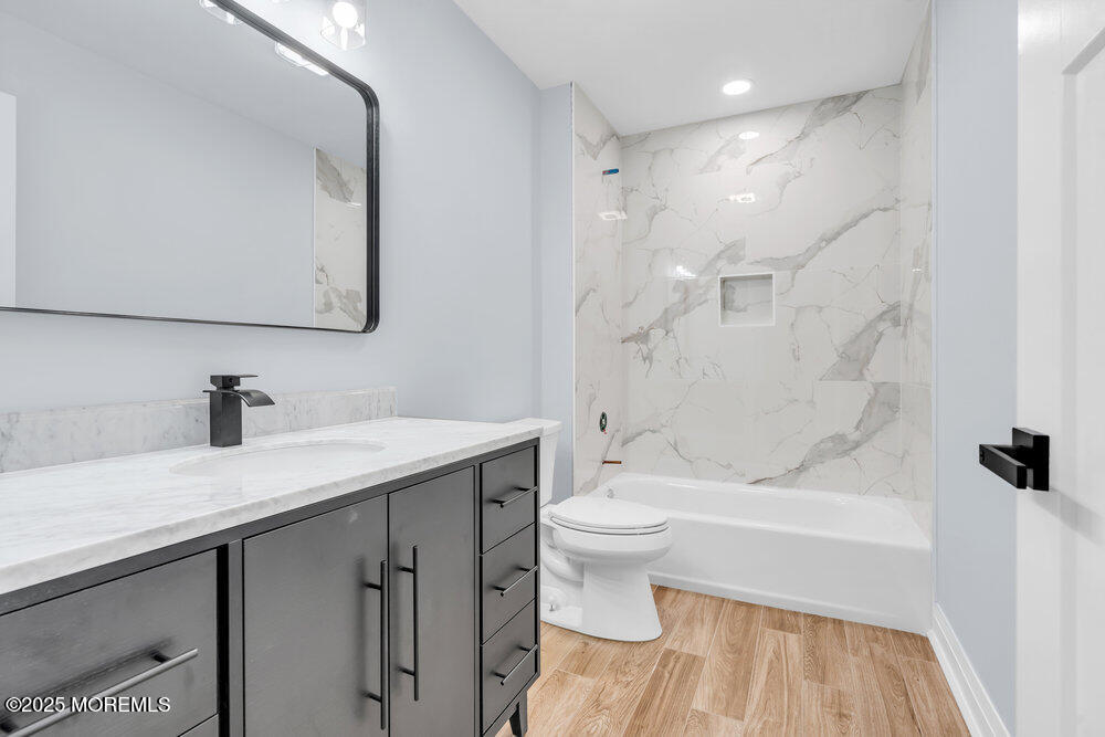 Shrewsbury Boro, New Jersey, 07702, United States, 4 Bedrooms Bedrooms, ,3 BathroomsBathrooms,Residential,For Sale,2001702