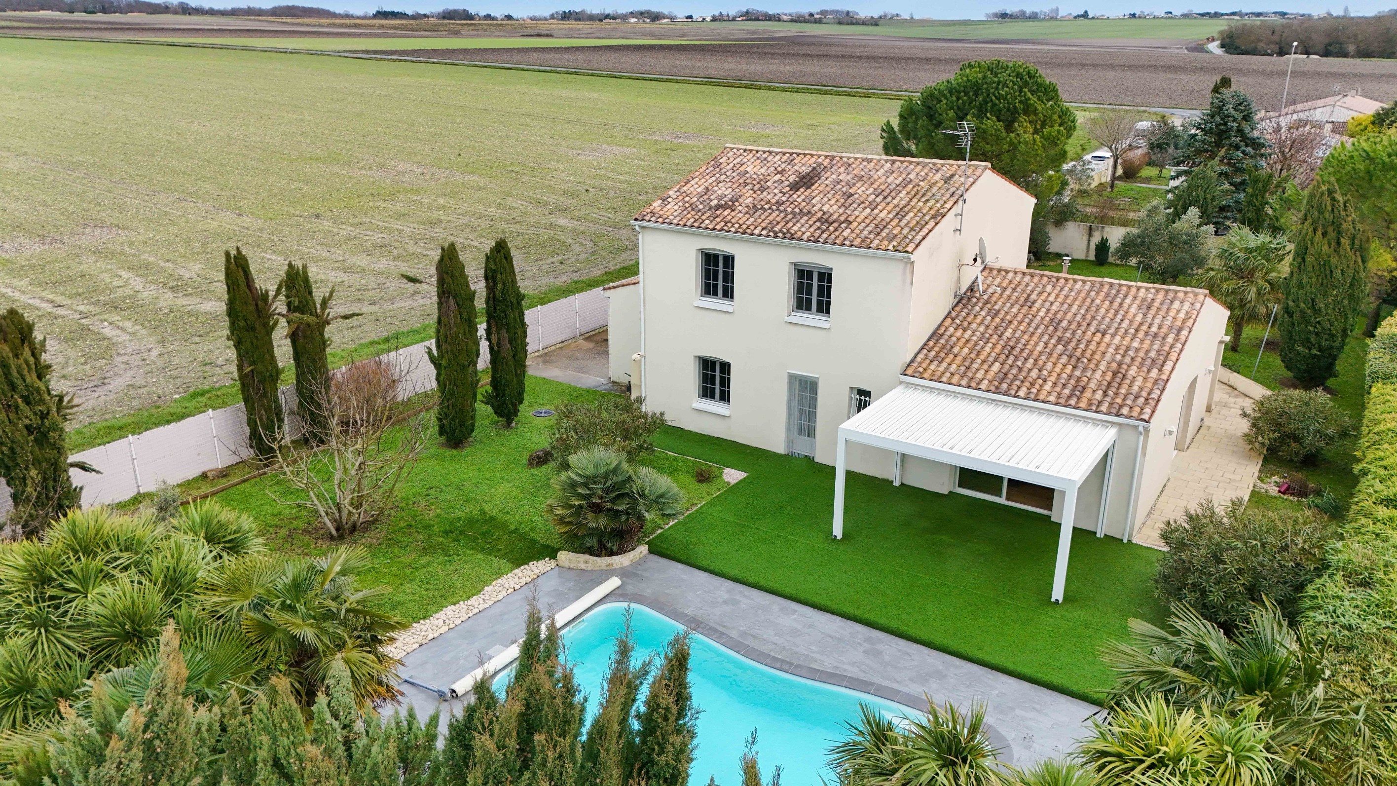  Contemporary Villa Just 10 Minutes from the Beaches - 物件實景