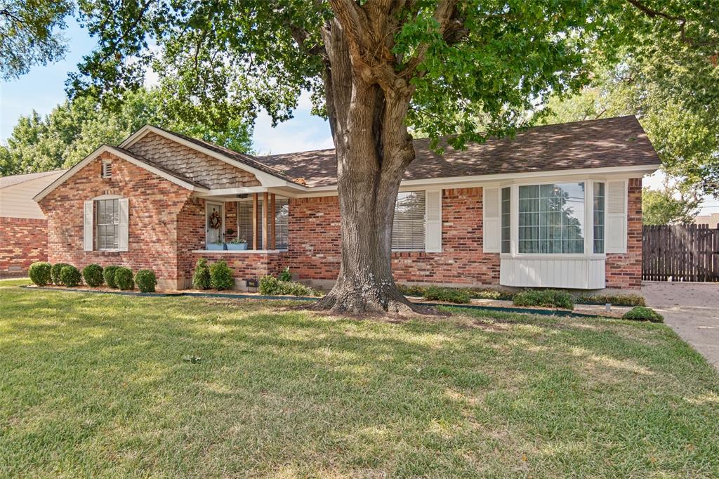 Chippendale Dr, Dallas, TX 75238
