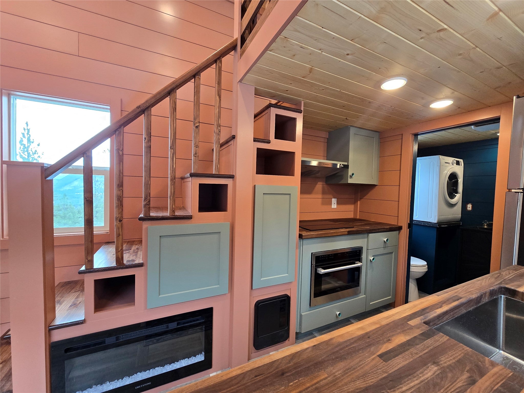 Superior, Montana, 59872, United States, 3 Bedrooms Bedrooms, ,2 BathroomsBathrooms,Residential,For Sale,2035399