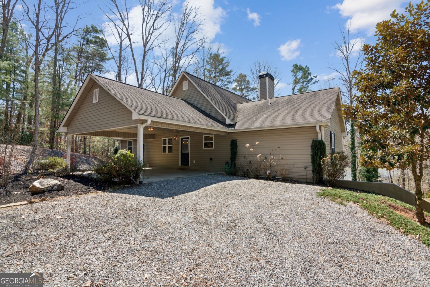 Blairsville, Georgia, 30512, United States, 4 Bedrooms Bedrooms, ,3 BathroomsBathrooms,Residential,For Sale,1858971